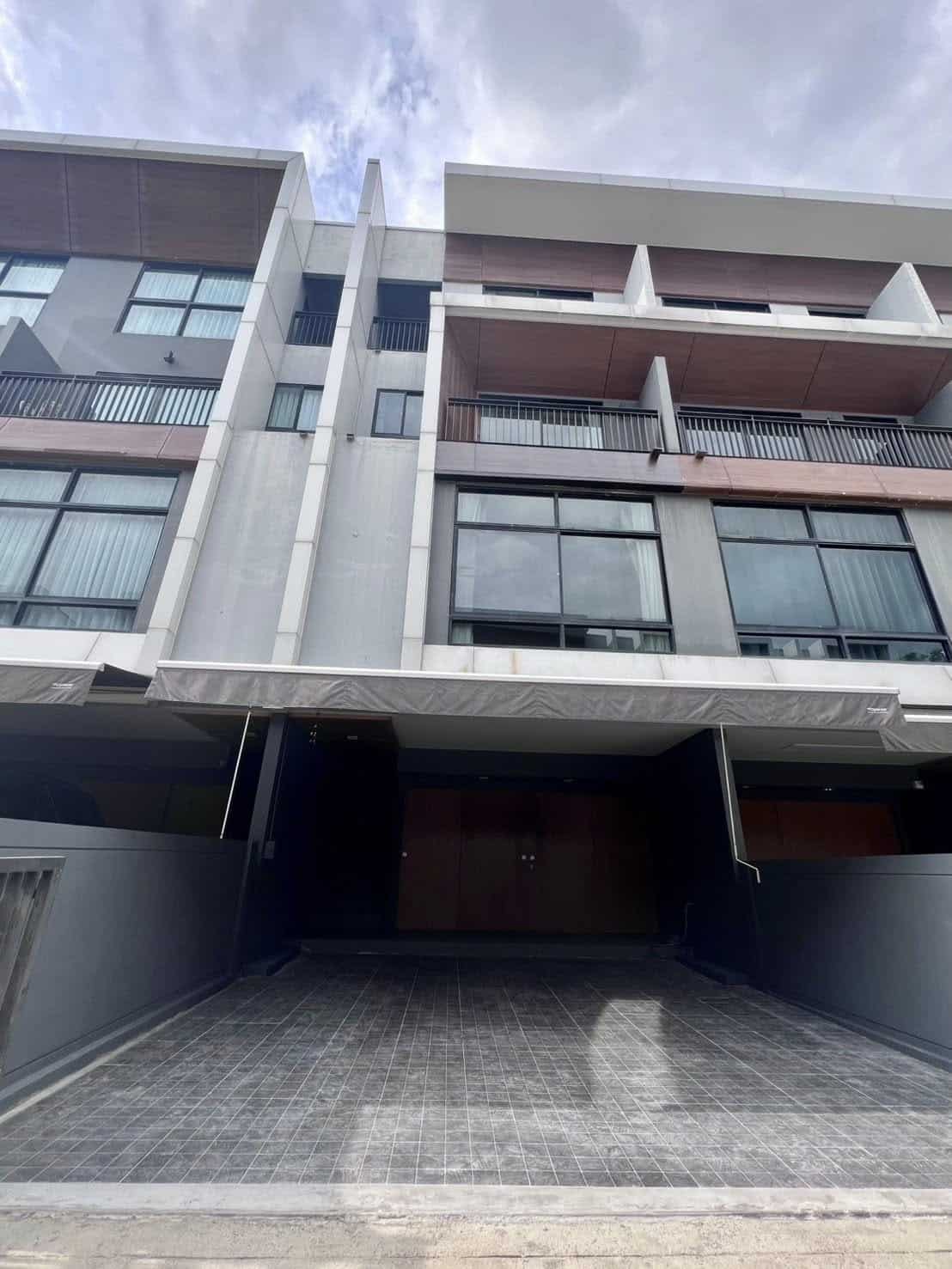 558212995_10161318287555947_4225071640207043816_n