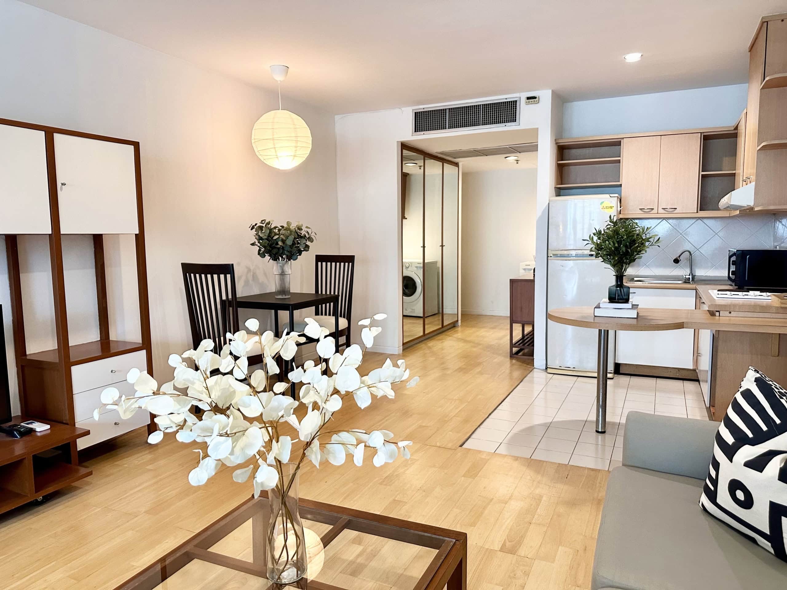 EC3F0AA2-DCD6-43C2-8317-58CC0A400829